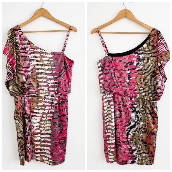 Thi Cutout One-houlder Dre I a Perfect Day-to-Night ummer Frock